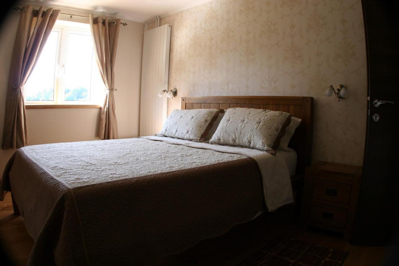 Bed and Breakfast Millenium House 1 Jezerce Exterior foto